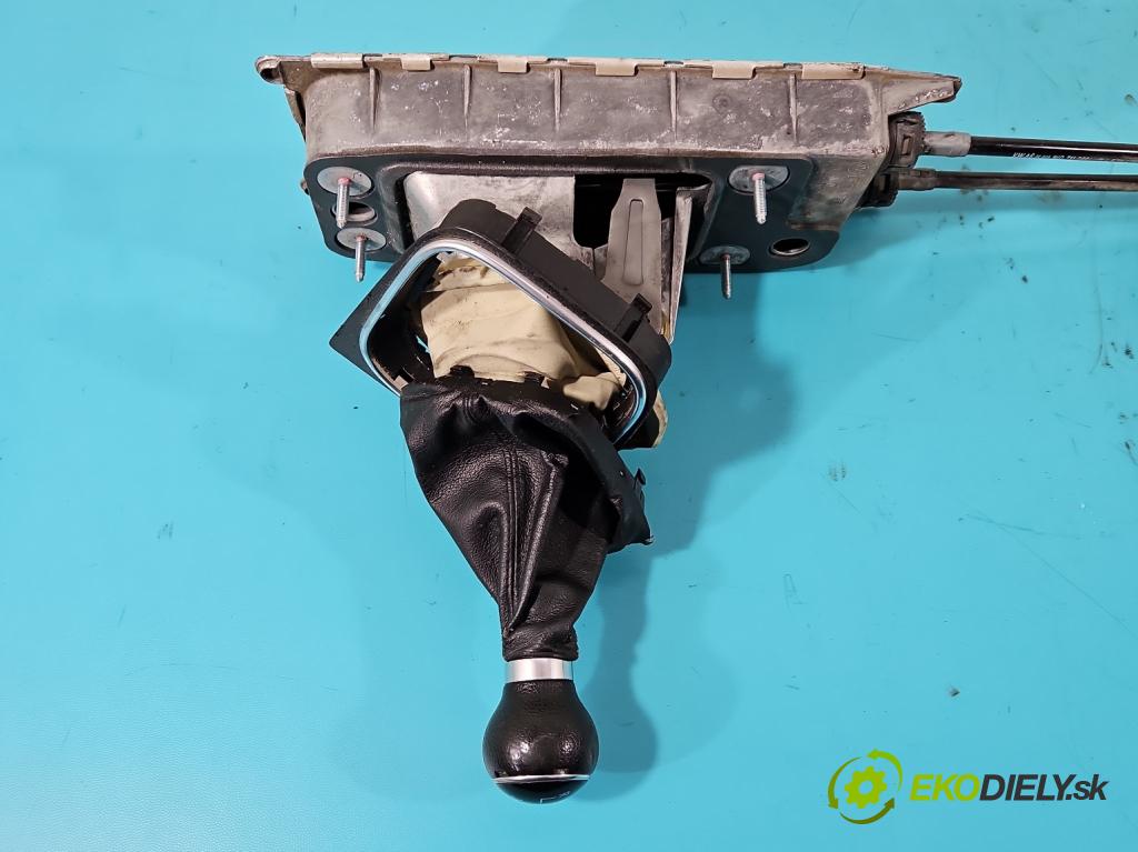 Vw Golf V 2003-2009 1.6 SR 102 HP manual 75 kW 1595 cm3 5- Páka: Změny: stupeň,rýchlosť 1K0711091A (Rýchlostné páky / kulisy)