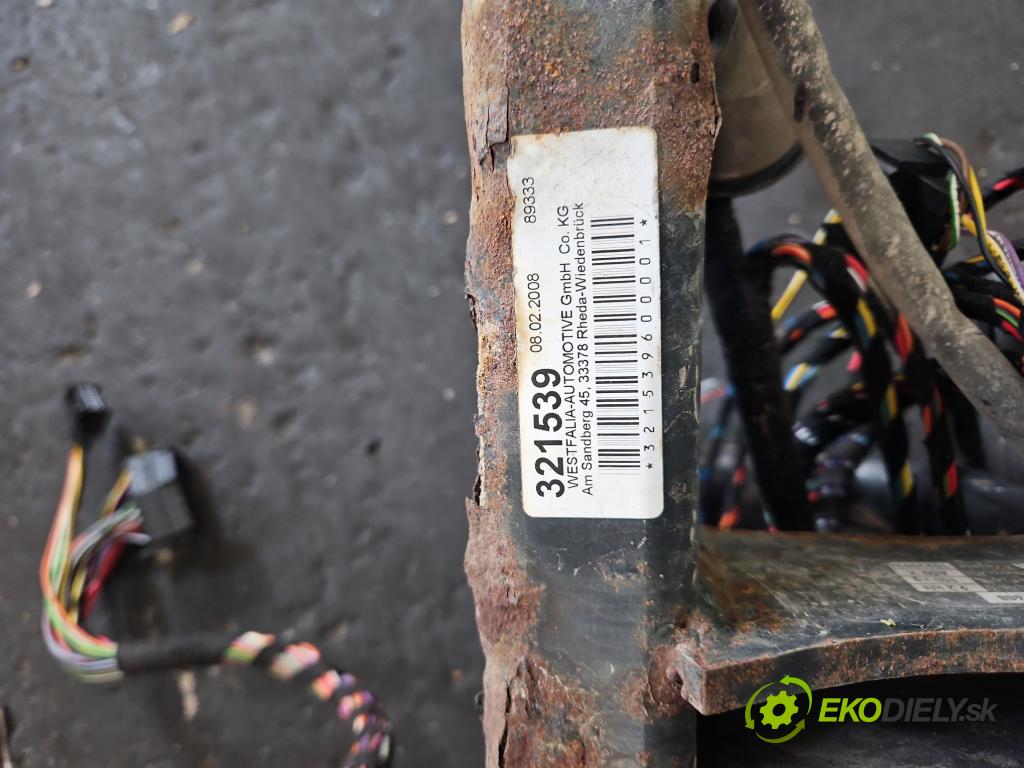 Vw Golf V 2003-2009 1.6 SR 102 hp manual 75 kW 1595 cm3 5- oko tažné  (Tažná zařízení)