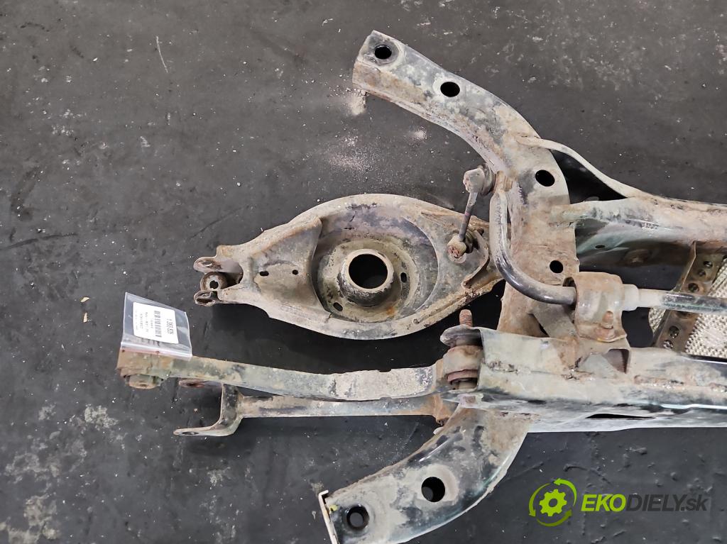 Mazda 3 III BM 2013-2018 2.0 16V 155 hp manual 114 kW 1998 cm3 4- zadní výztuha  (Výztuhy zadní)