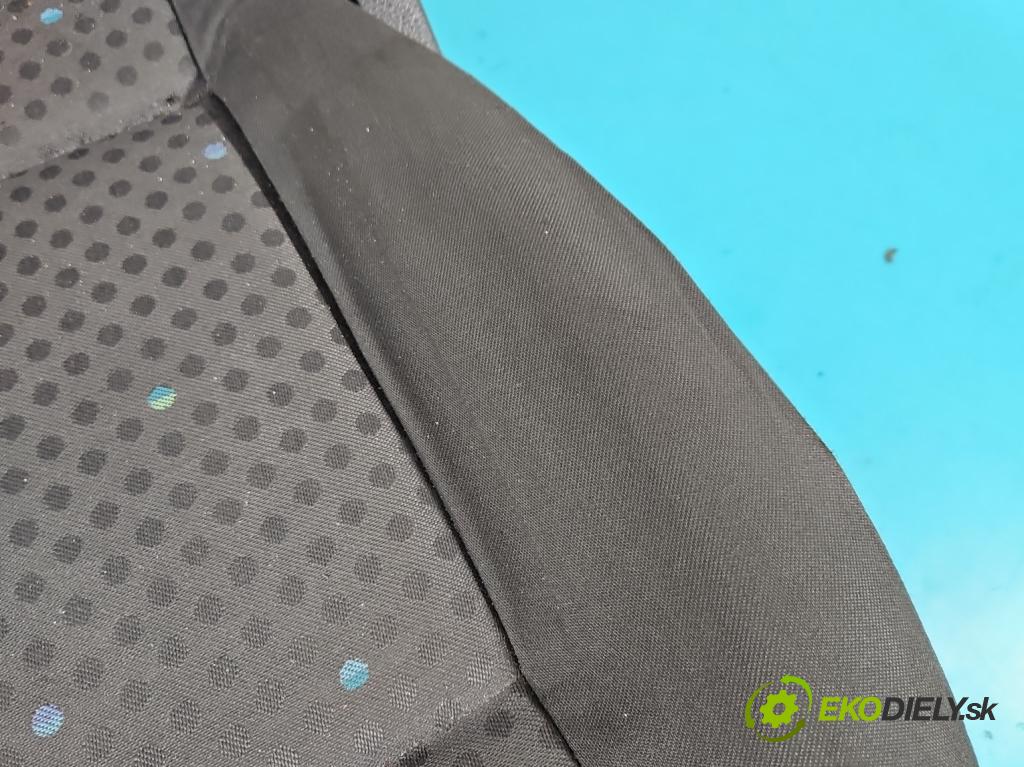 Vw Polo IV 9N 2001-2009 1.2 6V (BMD) 54 HP manual 40 kW 1198 cm3 5- Sedačka ľavý  (Sedačky, sedadlá)