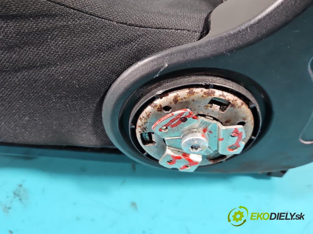 Mitsubishi Colt Z30 VI 2004-2012 1.1 12V 75 HP manual 55 kW 1124 cm3 3- Sedačka ľavý  (Sedačky, sedadlá)