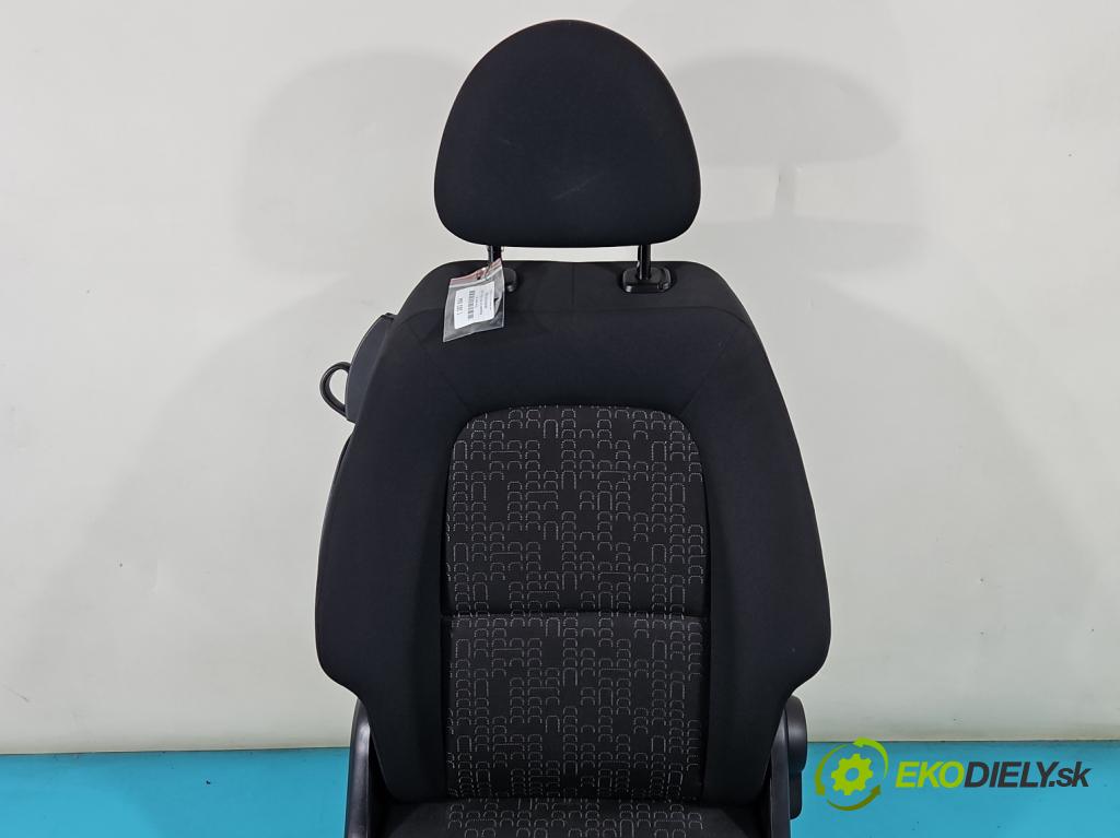 Mitsubishi Colt Z30 VI 2004-2012 1.1 12V 75 HP manual 55 kW 1124 cm3 3- Sedačka pravý  (Sedačky, sedadlá)