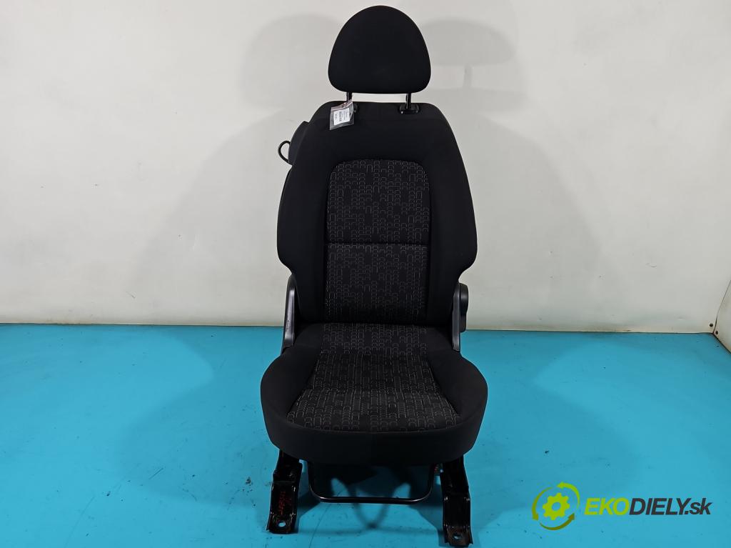 Mitsubishi Colt Z30 VI 2004-2012 1.1 12V 75 HP manual 55 kW 1124 cm3 3- Sedačka pravý  (Sedačky, sedadlá)