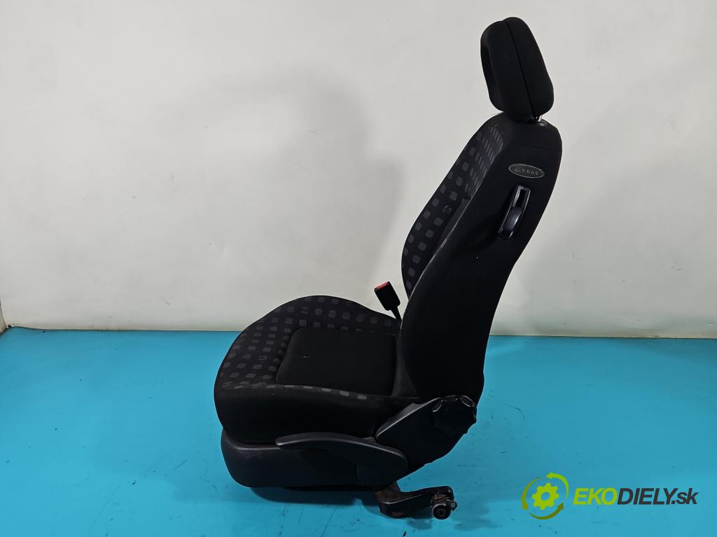 Vw New Beetle 1998-2010 2.0 8V 116 HP manual 85 kW 1984 cm3 3- Sedačka ľavý  (Sedačky, sedadlá)