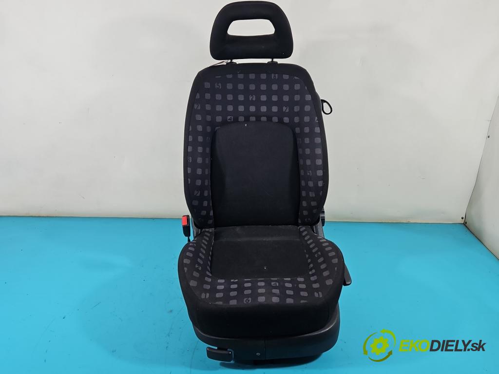 Vw New Beetle 1998-2010 2.0 8V 116 HP manual 85 kW 1984 cm3 3- Sedačka ľavý  (Sedačky, sedadlá)