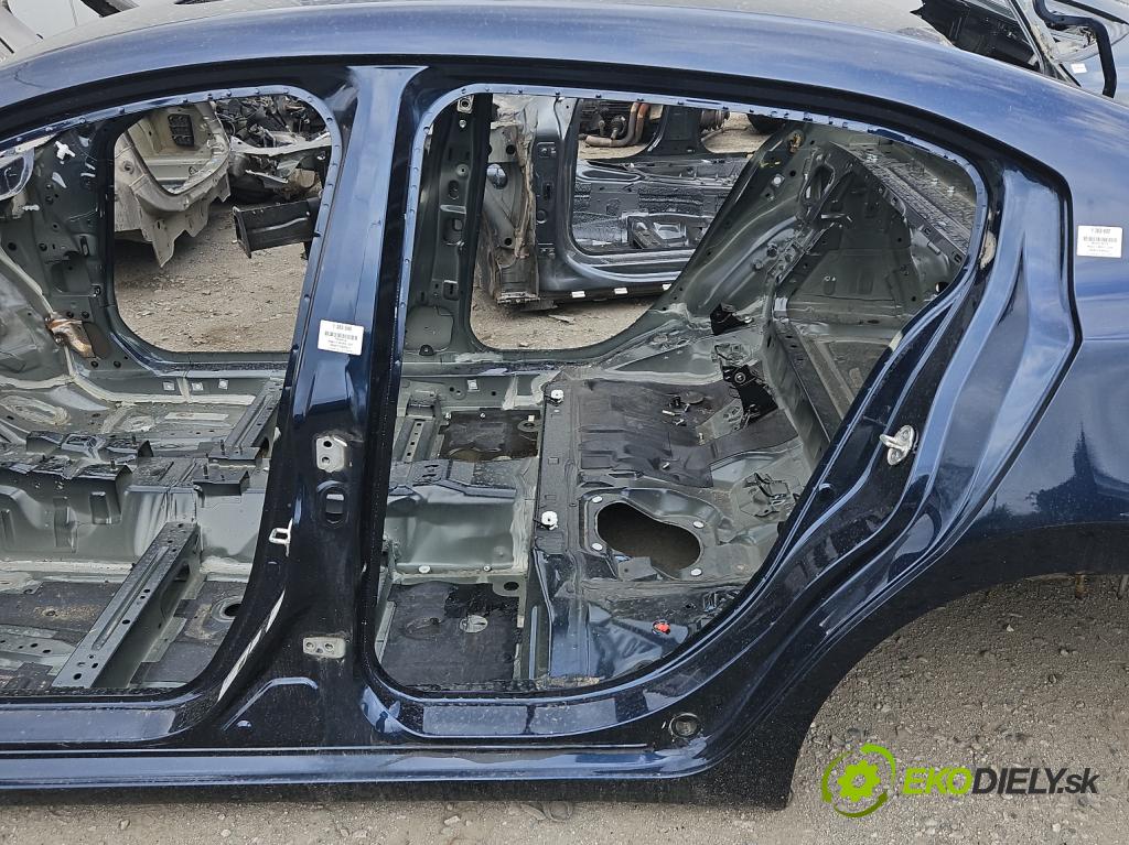 Mazda 3 III BM 2013-2018 2.0 16V 155 hp manual 114 kW 1998 cm3 4- práh levý  (Ostatní)