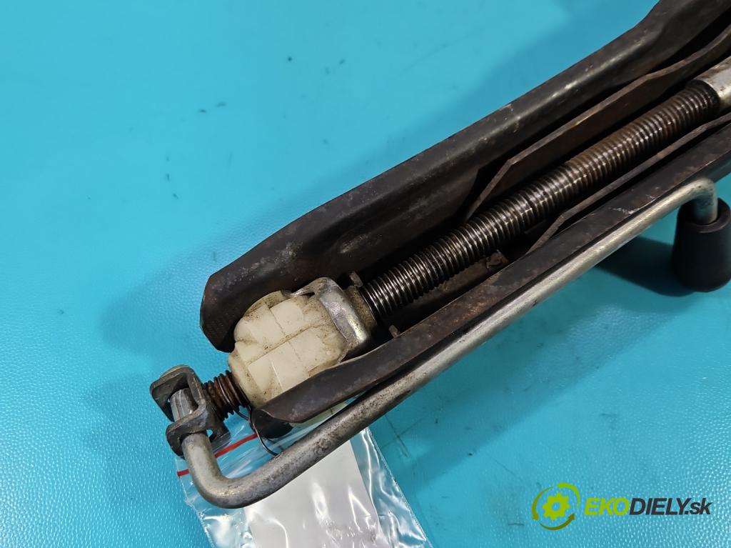 Skoda Octavia I 1996-2010 1.9 TDI 110 HP manual 81 kW 1896 cm3 5- mechanizmus okna automobilovy 1U0011031A