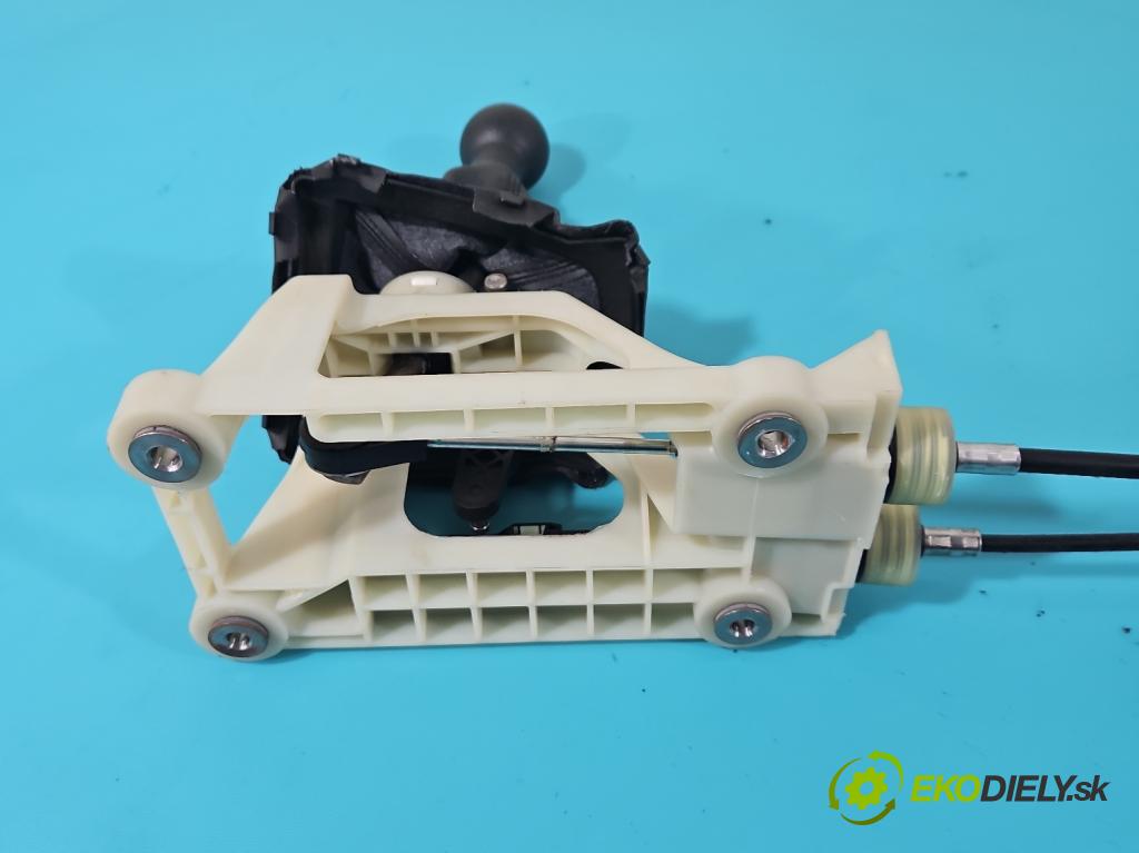 Suzuki Swift Mk7 2010-2017 1.2 16V 94 HP manual 69 kW 1242 cm3 5- Páka: Změny: stupeň,rýchlosť  (Rýchlostné páky / kulisy)