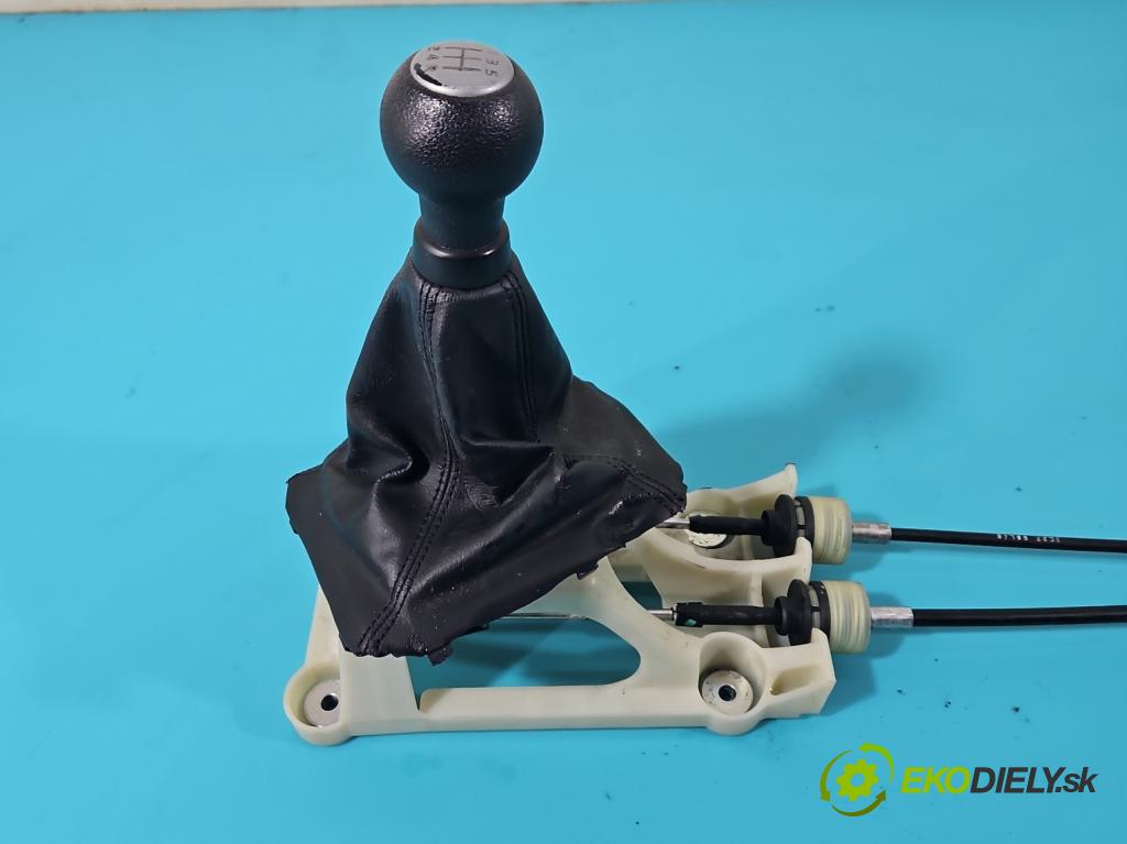 Suzuki Swift Mk7 2010-2017 1.2 16V 94 HP manual 69 kW 1242 cm3 5- Páka: Změny: stupeň,rýchlosť  (Rýchlostné páky / kulisy)