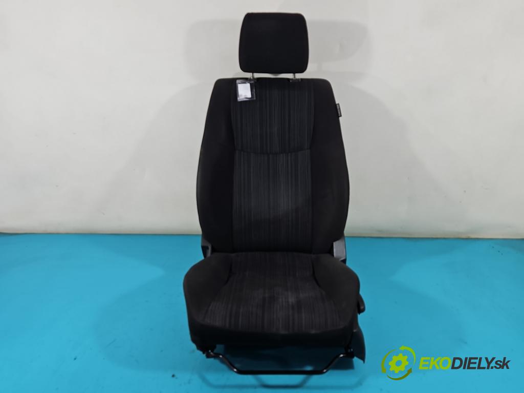 Suzuki Swift Mk7 2010-2017 1.2 16V 94 HP manual 69 kW 1242 cm3 5- Sedačka ľavý  (Sedačky, sedadlá)
