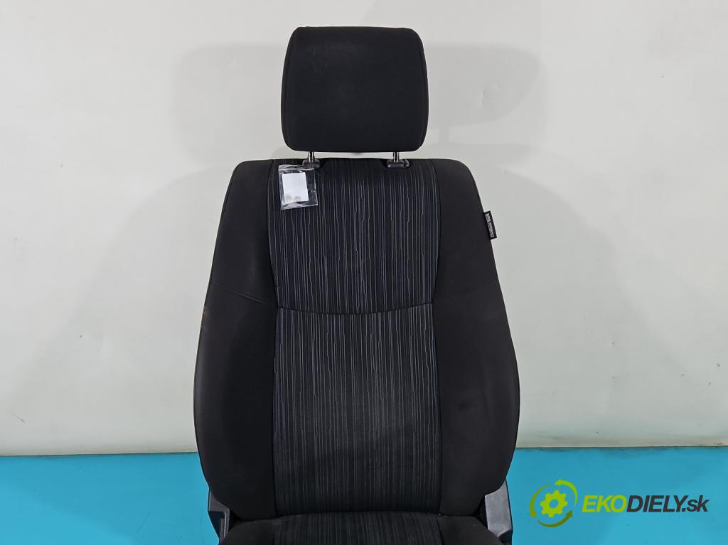 Suzuki Swift Mk7 2010-2017 1.2 16V 94 HP manual 69 kW 1242 cm3 5- Sedačka ľavý  (Sedačky, sedadlá)