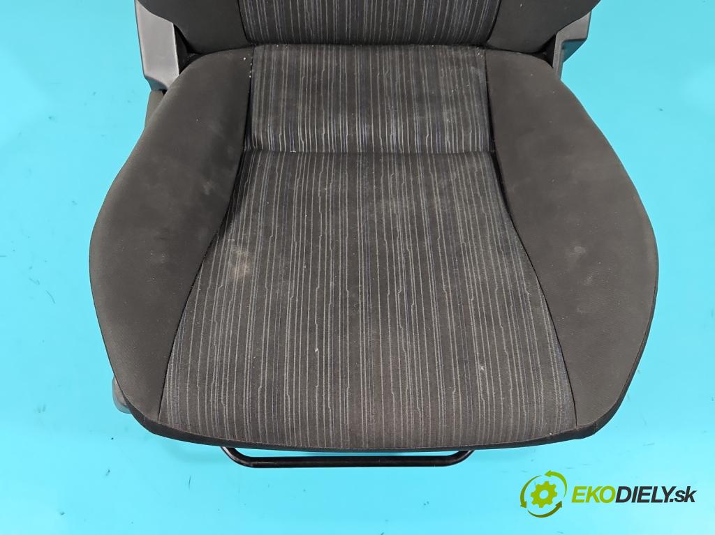 Suzuki Swift Mk7 2010-2017 1.2 16V 94 HP manual 69 kW 1242 cm3 5- Sedačka pravý  (Sedačky, sedadlá)