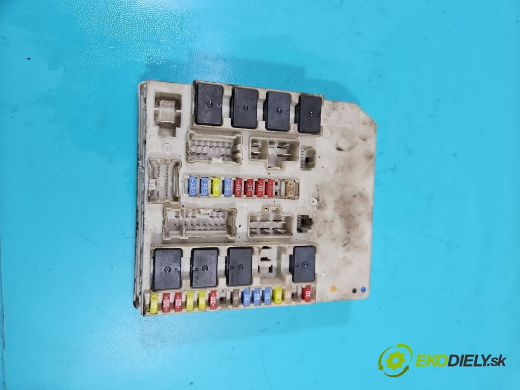 Renault Modus 1.5 dci 86 hp manual 63 kW 1461 cm3 5- skříňka pojistková 233293F (Pojistkové skříňky)