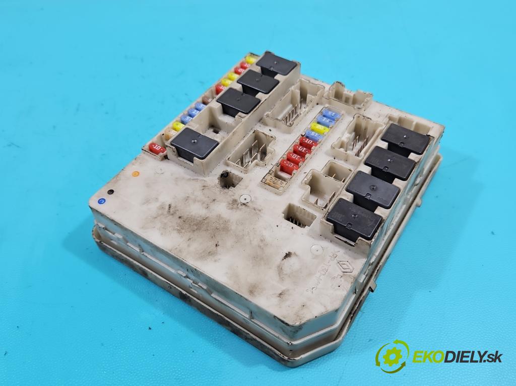 Renault Modus 1.5 dci 86 hp manual 63 kW 1461 cm3 5- skříňka pojistková 233293F (Pojistkové skříňky)