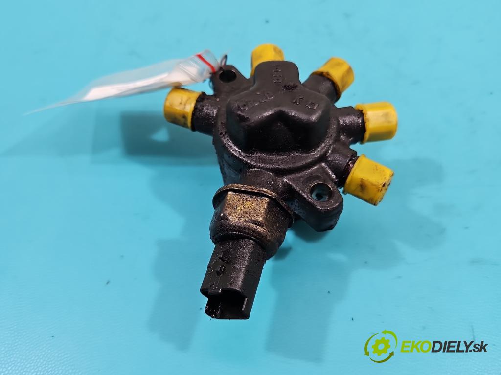 Renault Modus 1.5 dci 86 HP manual 63 kW 1461 cm3 5- lišta vstrekovacia  (Vstrekovacie lišty)