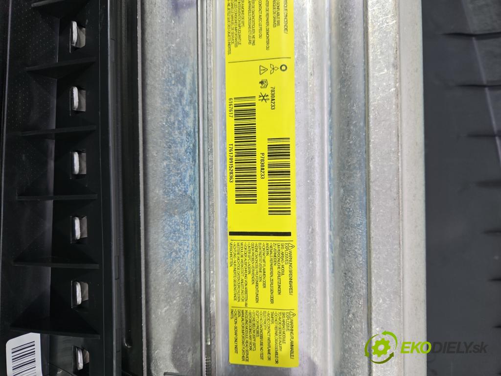 Mitsubishi Colt Z30 VI 2004-2012 1.1 12V 75 HP manual 55 kW 1124 cm3 3- airbag vzduch: spolujezdce: P8002A579XA (Airbag)