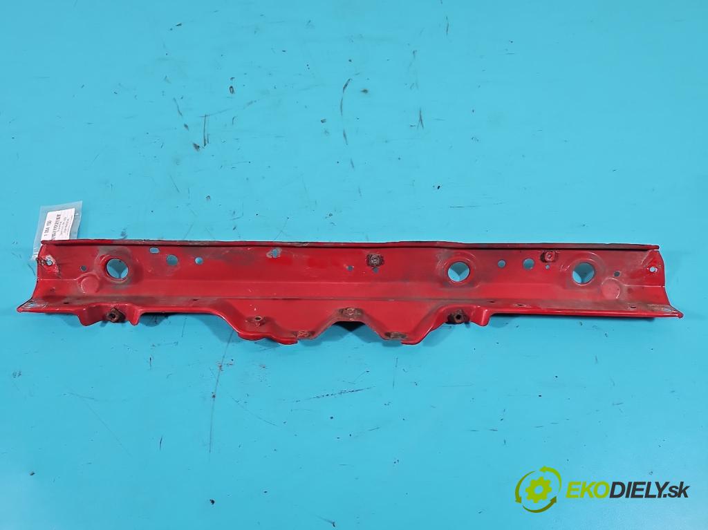 Toyota Yaris I 1999-2005 1.0 VVti 68 hp manual 50 kW 998 cm3 5- stěna přední  (Výztuhy přední)