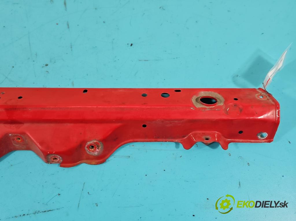 Toyota Yaris I 1999-2005 1.0 VVti 68 hp manual 50 kW 998 cm3 5- stěna přední  (Výztuhy přední)