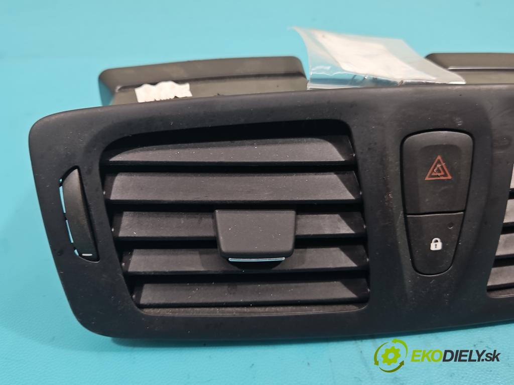 Renault Megane III 2008-2016 1.6 16V 110 HP manual 81 kW 1598 cm3 5- Mřížka: kúrenia stredová  (Mriežky kúrenia (fukáre))