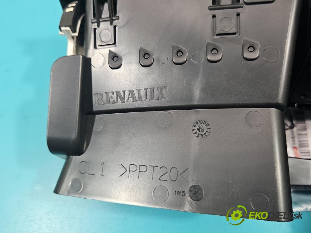 Renault Megane III 2008-2016 1.6 16V 110 HP manual 81 kW 1598 cm3 5- Mřížka: kúrenia stredová  (Mriežky kúrenia (fukáre))