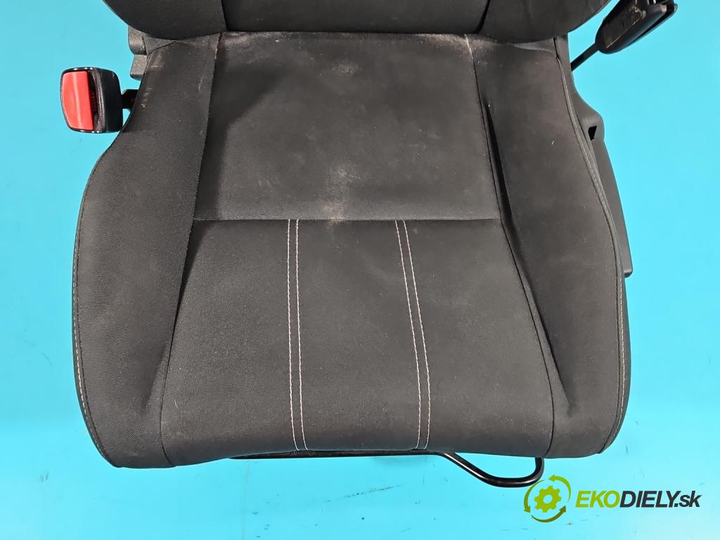 Renault Megane III 2008-2016 1.6 16V 110 HP manual 81 kW 1598 cm3 5- Sedačka pravý  (Sedačky, sedadlá)