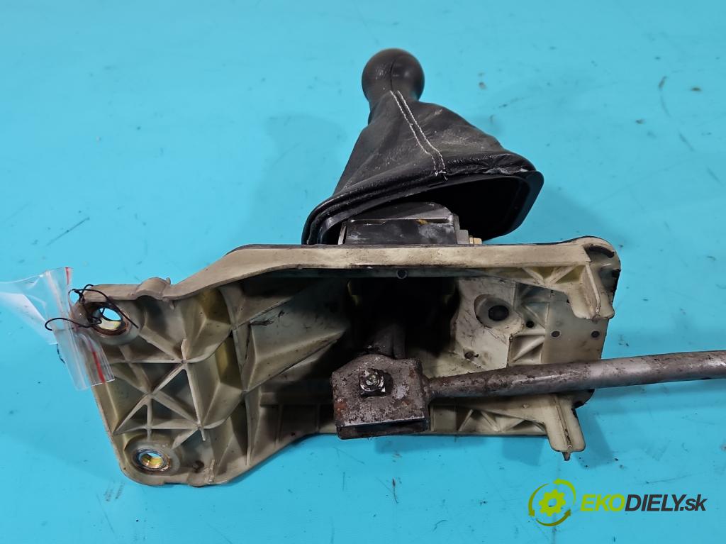 Vw Golf IV 1997-2003 1.9 sdi 68 HP manual 50 kW 1896 cm3 5- Páka: Změny: stupeň,rýchlosť  (Rýchlostné páky / kulisy)