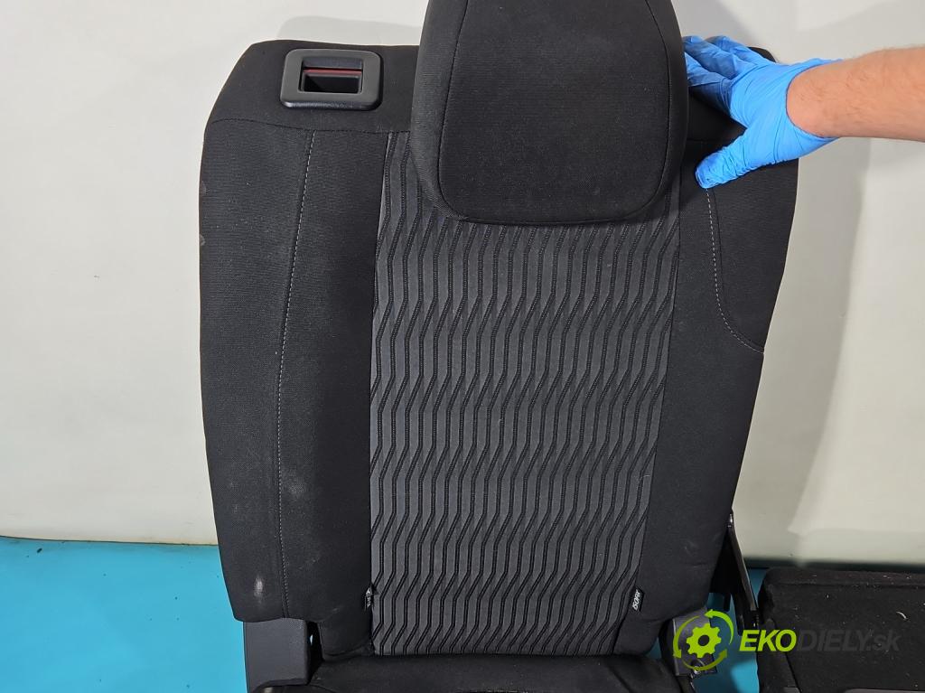 Peugeot 308 II 2013-2021 2.0 e-hdi 150 HP manual 110 kW 1997 cm3 5- Pohovka: zadné  (Sedačky, sedadlá)