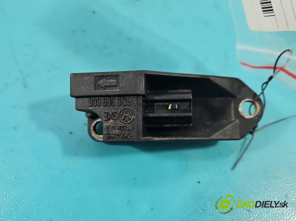 Vw Passat B5 1995-2005 2.0 8V 116 HP manual 85 kW 1984 cm3 5- snímač šokovat: 6Q0909606 (Snímače nárazu)