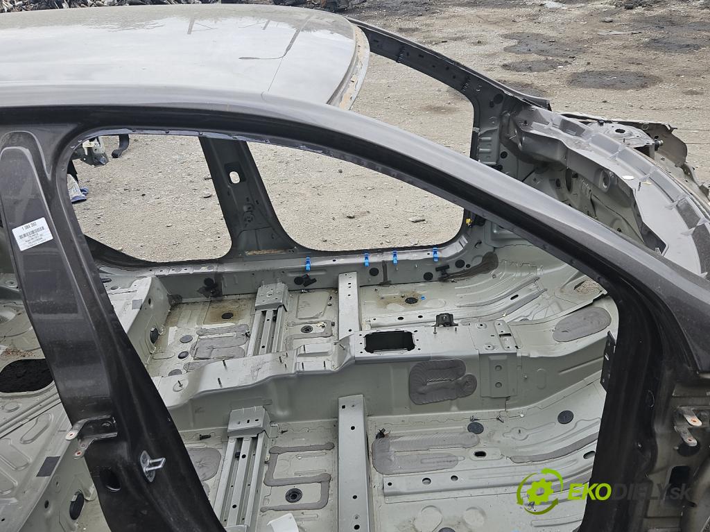 Peugeot 308 II 2013-2021 2.0 e-hdi 150 hp manual 110 kW 1997 cm3 5- práh pravý  (Ostatní)