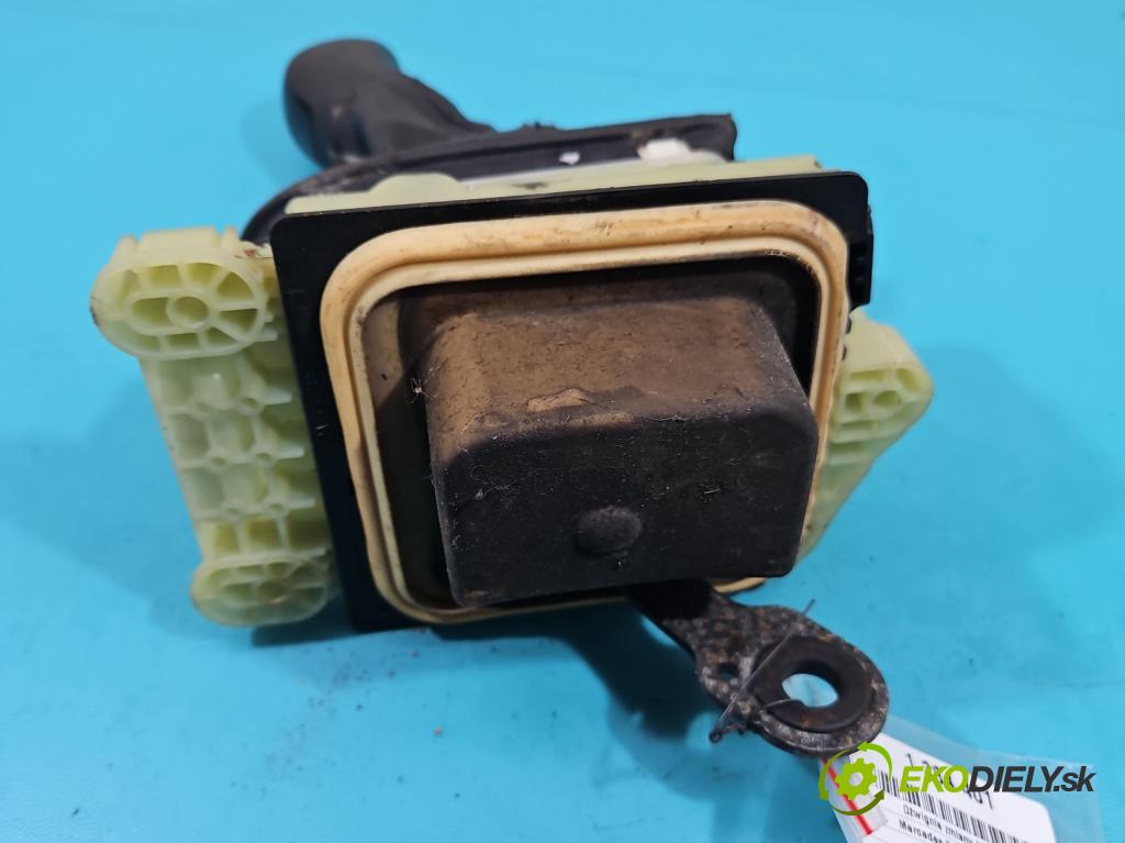 Mercedes E W211 2002-2009 3.2 cdi 204 HP automatic 150 kW 3222 cm3 5- Páka: Změny: stupeň,rýchlosť A2112670124 (Rýchlostné páky / kulisy)