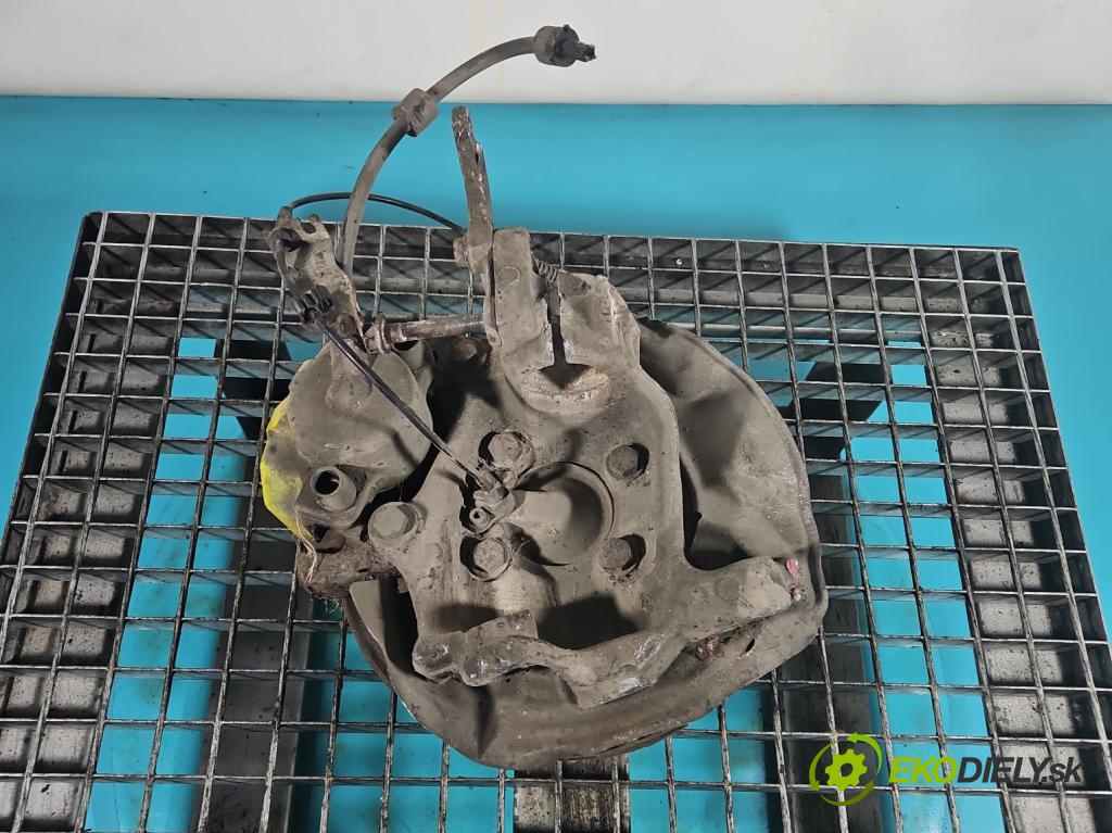 Bmw 5 E39 1996-2003 2.8 R6 193 HP manual 142 kW 2793 cm3 4- náboj ľavé  (Náboje)