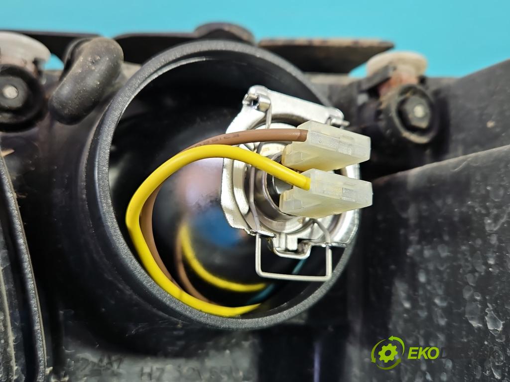 Vw Passat B5 1995-2005 1.8 T 150 HP manual 110 kW 1781 cm3 5- Reflektor: pravý  (Pravé)