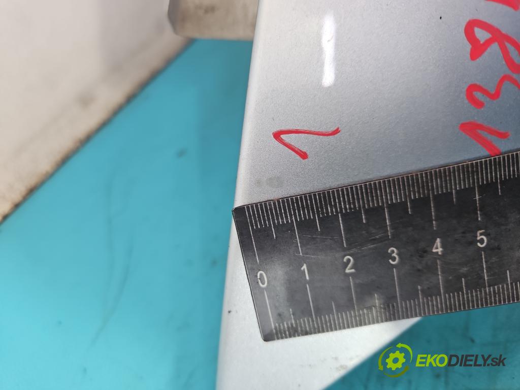 Renault Megane III 2008-2016 1.6 16V 110 hp manual 81 kW 1598 cm3 5- blatnik přední levý  (Predné ľavé)