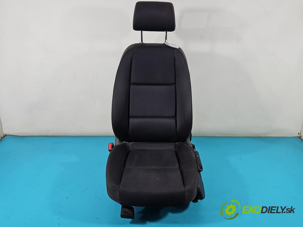 Audi A4 B6 2000-2004 2.0 20V 131 HP automatic 96 kW 1984 cm3 4- Sedačka ľavý  (Sedačky, sedadlá)