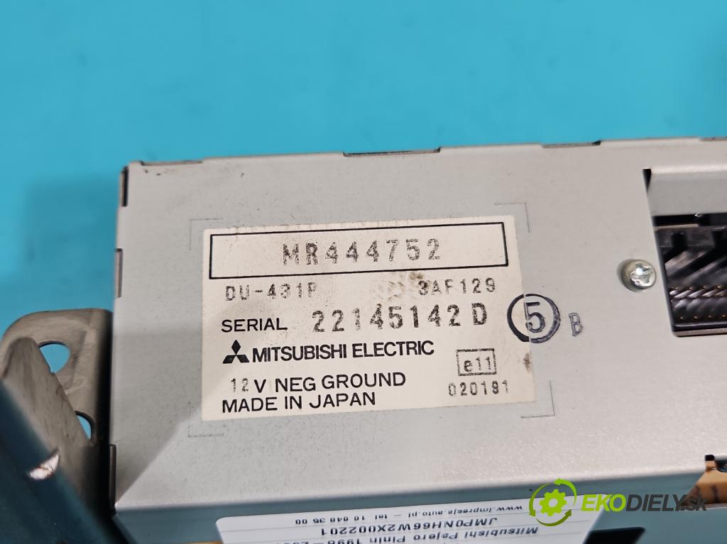 Mitsubishi Pajero Pinin 1998-2007 1.8 16V 114 HP manual 84 kW 1834 cm3 3- Zobrazit: MR444752 (Prístrojové dosky, displeje)