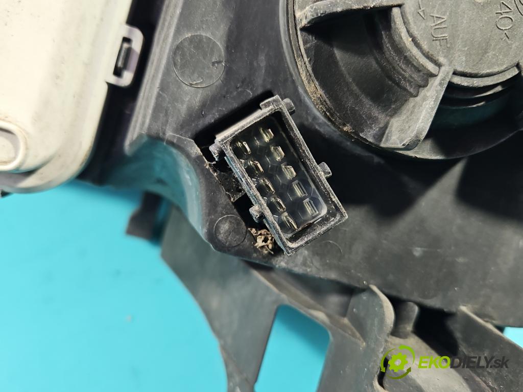 Opel Corsa C 2000-2006 1.2 16V 80 HP manual 59 kW 1229 cm3 5- Reflektor: pravý 13237262 (Pravé)