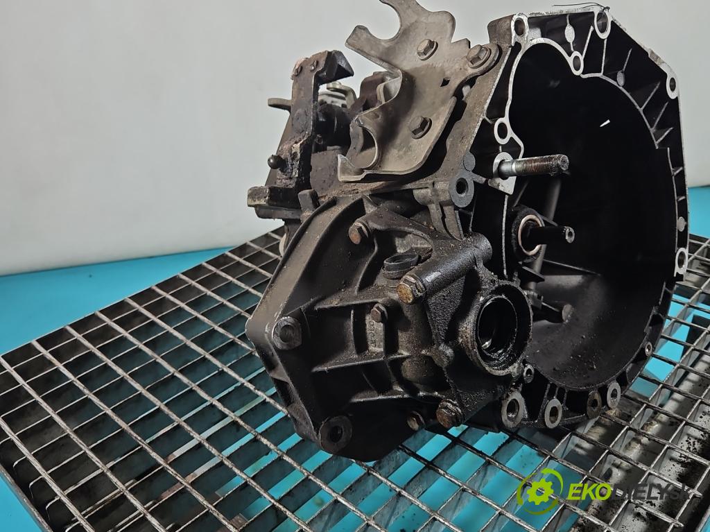 Fiat Punto Grande 1.2 65 HP manual 48 kW 1242 cm3 5- prevodovka stupeň,rýchlosť manual 