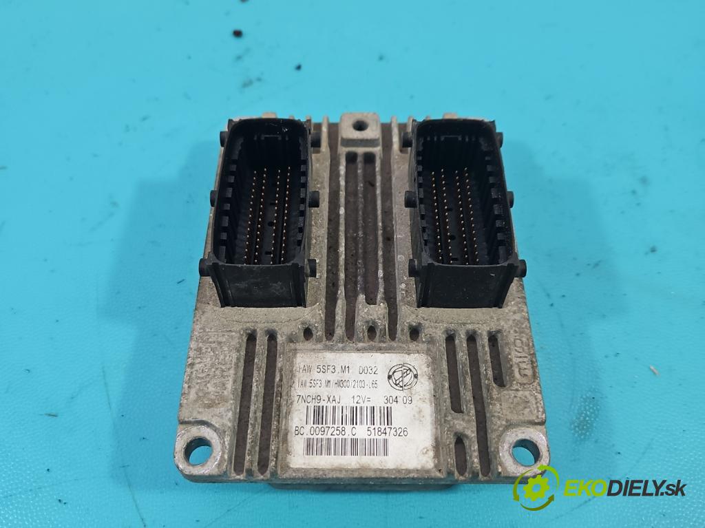 Fiat Punto Grande 1.2 65 hp manual 48 kW 1242 cm3 5- řídící jednotka motoru 51847326