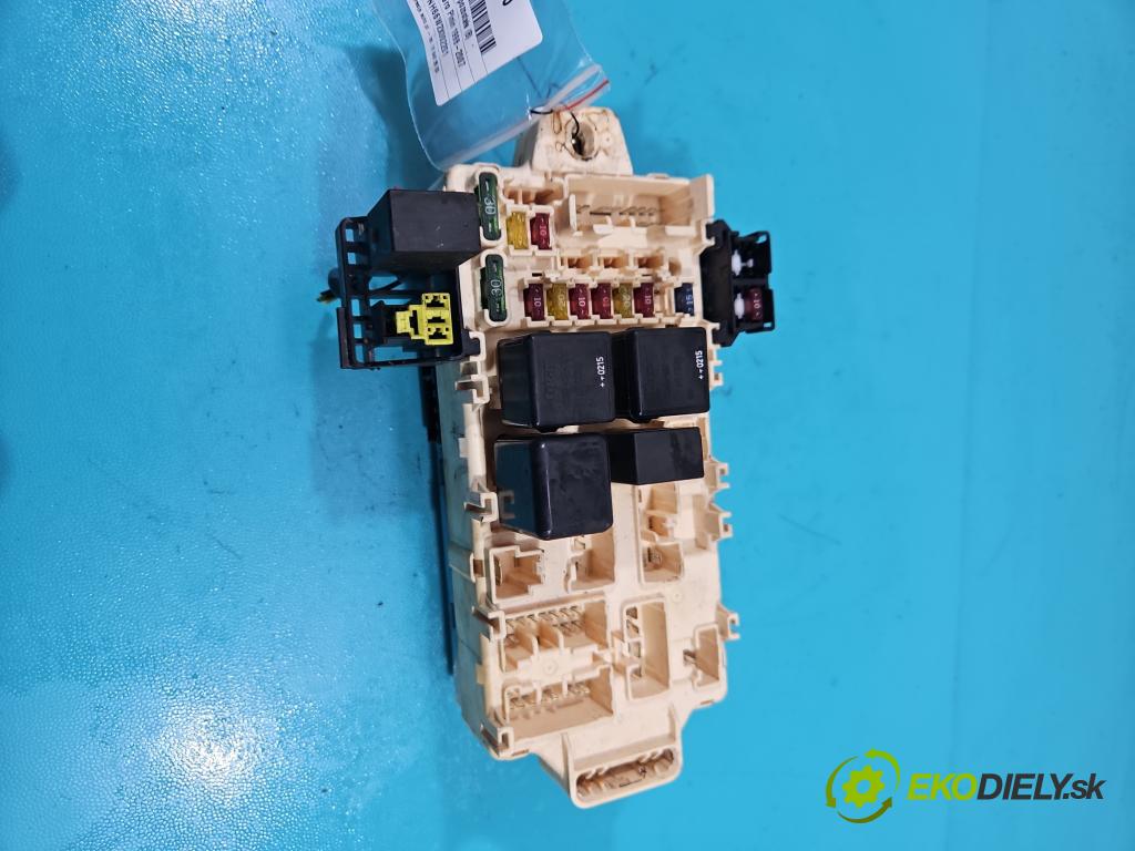 Mitsubishi Pajero Pinin 1998-2007 1.8 16V 114 hp manual 84 kW 1834 cm3 3- skříňka pojistková MR445951B (Pojistkové skříňky)