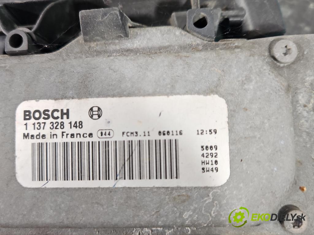 Volvo S40 II 2004-2012 1.8 16V 125 HP manual 92 kW 1798 cm3 4- Ventilátor chladiča 1137328148