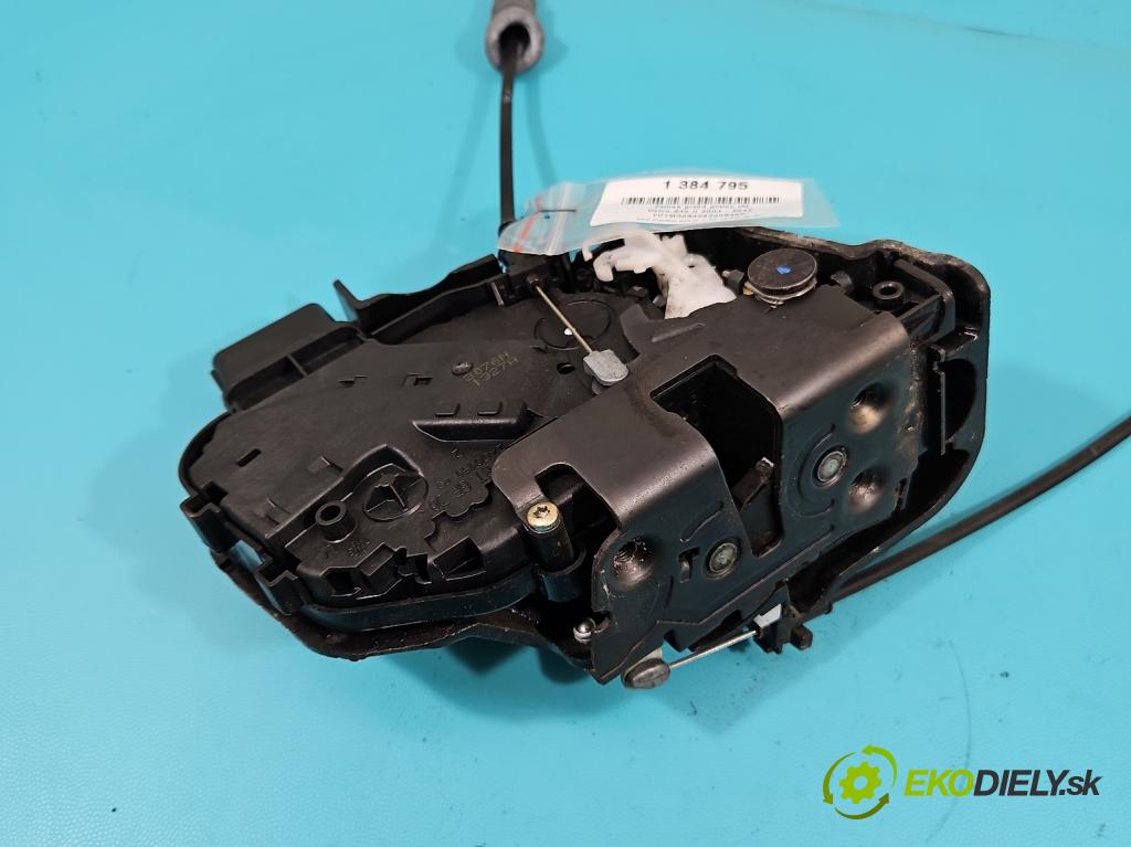 Volvo S40 II 2004-2012 1.8 16V 125 hp manual 92 kW 1798 cm3 4- zámek přední pravý 240015103