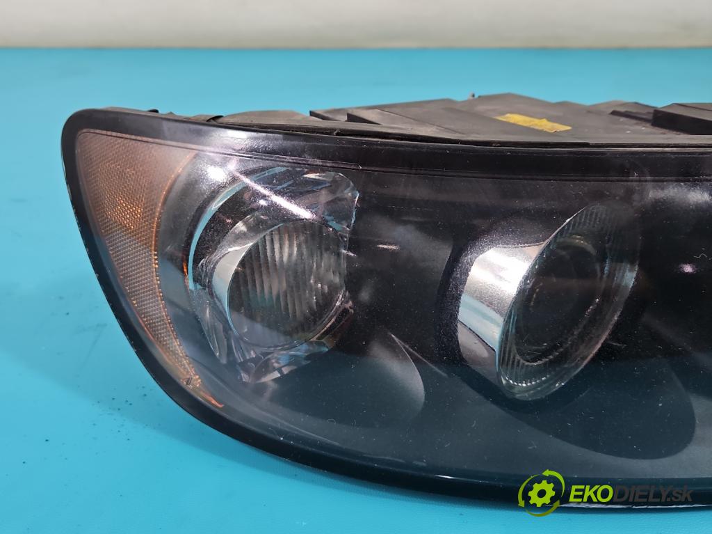 Volvo S40 II 2004-2012 1.8 16V 125 HP manual 92 kW 1798 cm3 4- Reflektor: pravý 30698874 (Pravé)