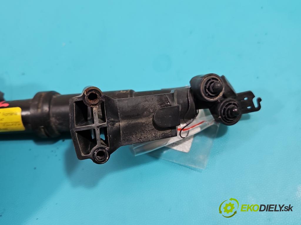 Volvo S40 II 2004-2012 1.8 16V 125 HP manual 92 kW 1798 cm3 4- ostrekovač reflektor: ľavý 30661085 (Motorček ostrekovačov)