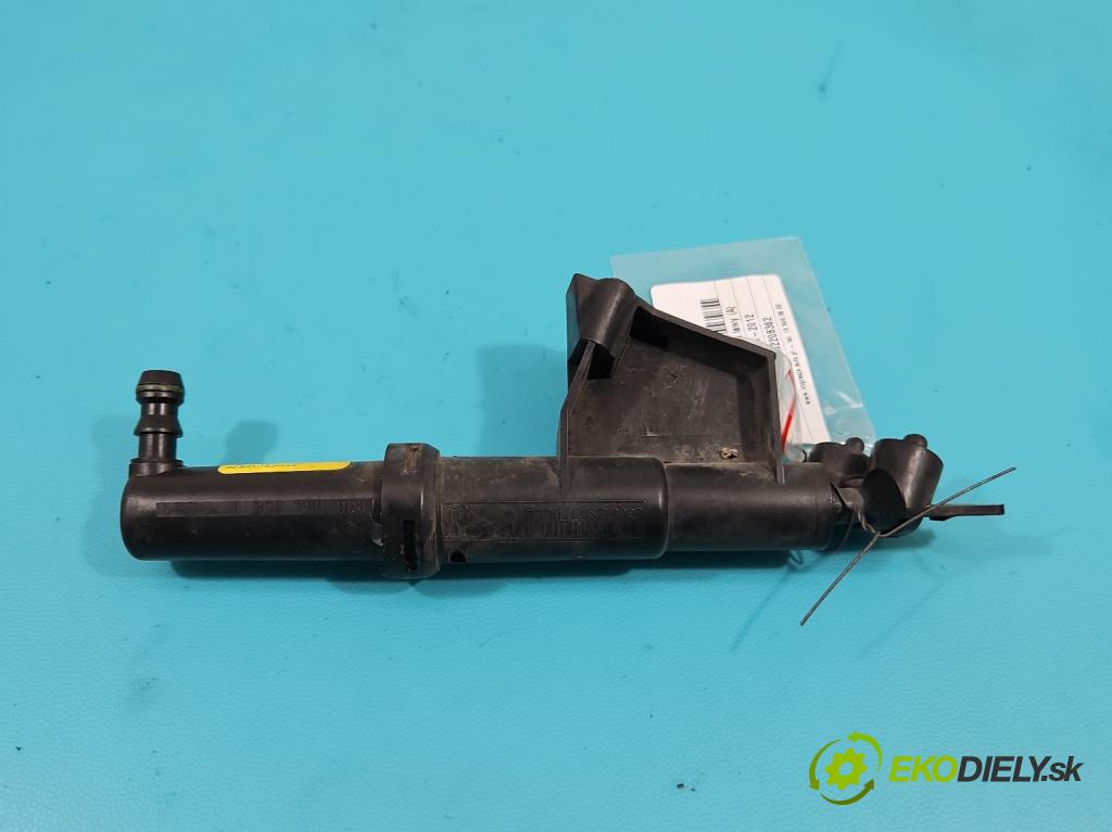 Volvo S40 II 2004-2012 1.8 16V 125 HP manual 92 kW 1798 cm3 4- ostrekovač reflektor: ľavý 30661085 (Motorček ostrekovačov)