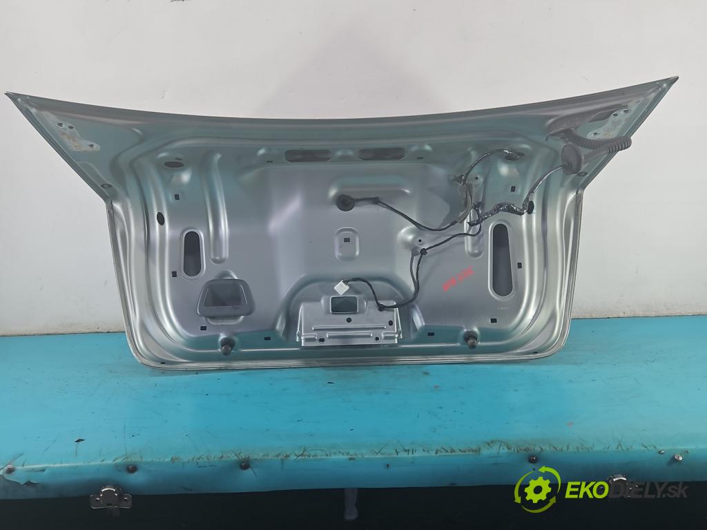 Volvo S40 II 2004-2012 1.8 16V 125 hp manual 92 kW 1798 cm3 4- zadní kufrové dveře  (Zadní kapoty)