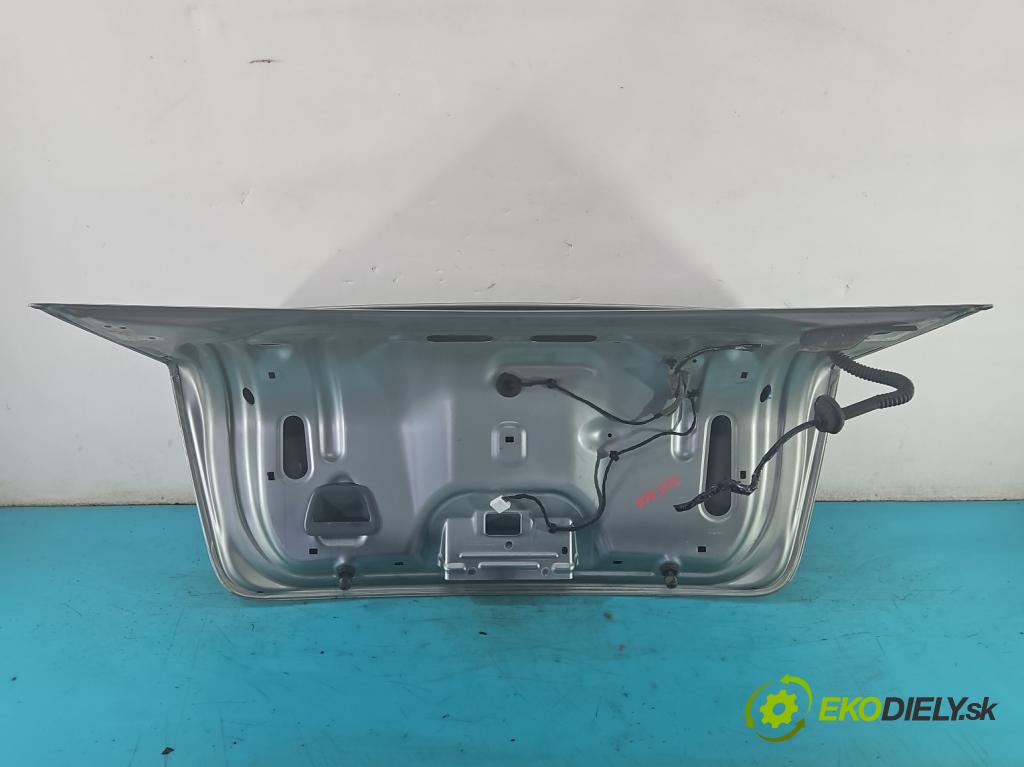 Volvo S40 II 2004-2012 1.8 16V 125 hp manual 92 kW 1798 cm3 4- zadní kufrové dveře  (Zadní kapoty)