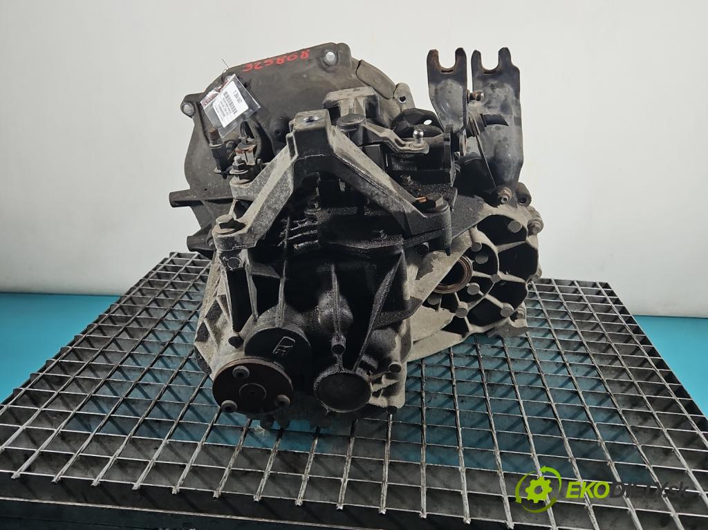 Volvo S40 II 2004-2012 1.8 16V 125 HP manual 92 kW 1798 cm3 4- prevodovka stupeň,rýchlosť manual 3M5R7002XE