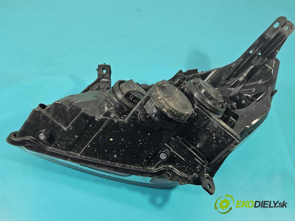 Opel Vectra C 2002-2008 1.9 cdti (Z19DT) 120 HP manual 88 kW 1910 cm3 4- Reflektor: pravý  (Pravé)