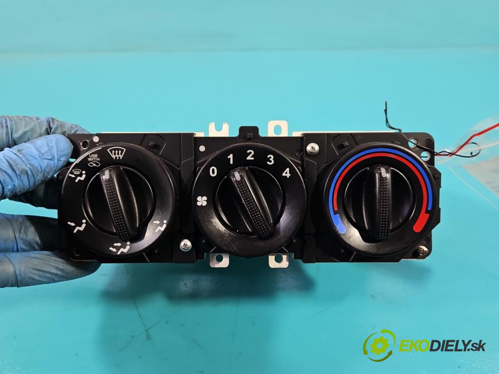 Honda Civic VII 2000-2006 1.4 16V 90 HP manual 66 kW 1396 cm3 5- panel kúrenia 79500-S6D-G022-M1