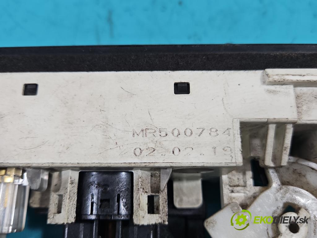 Mitsubishi Pajero Pinin 1998-2007 1.8 16V 114 HP manual 84 kW 1834 cm3 3- panel kúrenia E32PB393